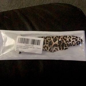 NWT sm/med Apple Watch series 3-5 size 42mm